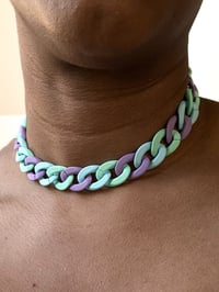 Image 1 of Matte Curb Chain Choker in Peacock