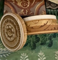 Image 2 of Boîte papier peint ancien (B3)