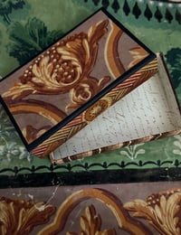 Image 3 of Boîte papier peint ancien ( B4)
