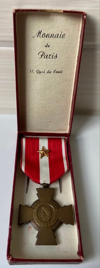 Image 5 of Cold War (France) Cross of Military Valor w/Gold Star Device
