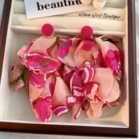Image 2 of 'Floral Babe'