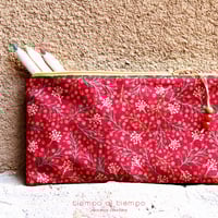 Image 3 of Estuche