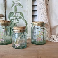 Image 3 of ANCIENS POTS DE CONSERVATION FLEURIS