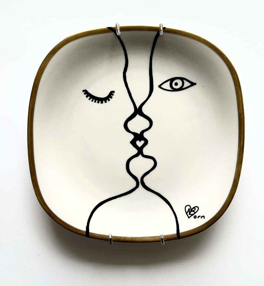 Image of 'Kiss' handpainted plate 