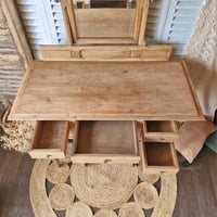 Image 3 of ANCIENNE COIFFEUSE EN CHÊNE BRUT