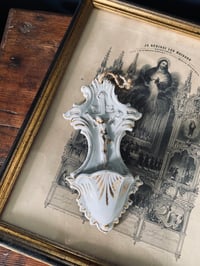 Image 1 of Crucifix bénitier en porcelaine de Paris
