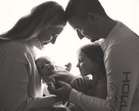 Image 4 of Newborn Photoshoot DEPOSIT ONLY || £50.00