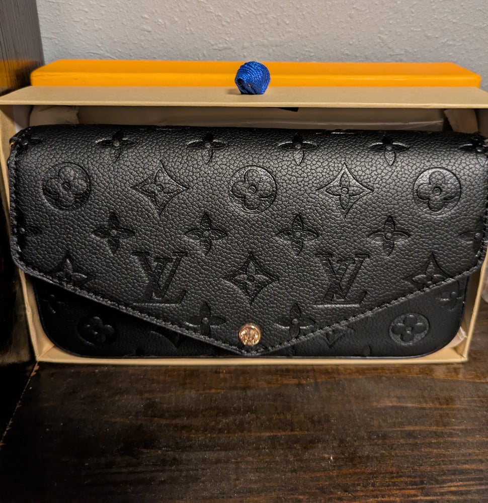 Image of Black Out Chain Purse