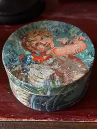 Image 2 of Boîte papier peint XVIII ème (B7)