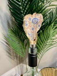 Image 2 of Coral & Shells Oyster Wine Stopper