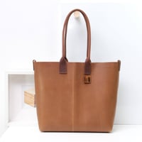Image 1 of Large Tote in caramel