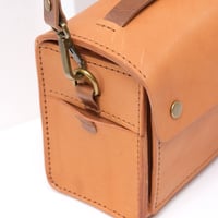 Image 6 of Tiny Box in vegetable-tanned leather