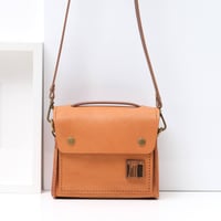Image 1 of Tiny Box in vegetable-tanned leather