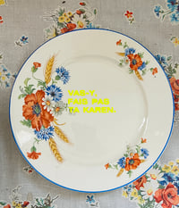 Image 1 of Assiette FAIS PAS TA KAREN.