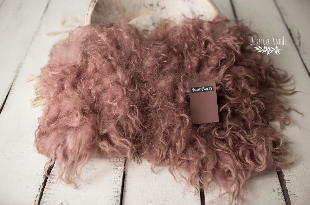 Image of Mauve Berry hand felted fur