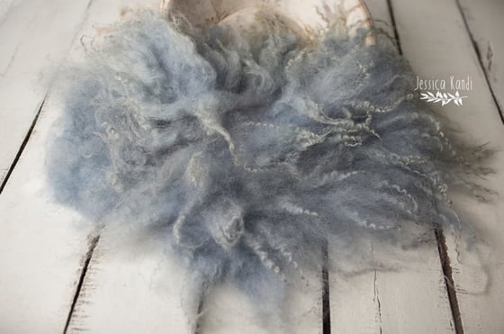 Image of Powdery Blue hand felted fur