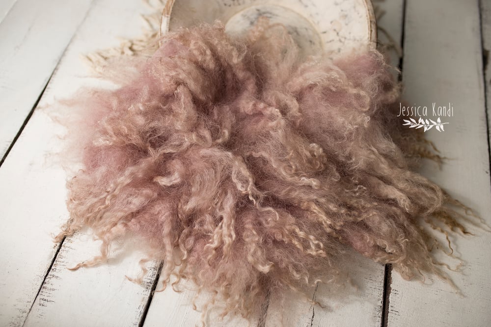 Image of Powdery Rose hand felted fur