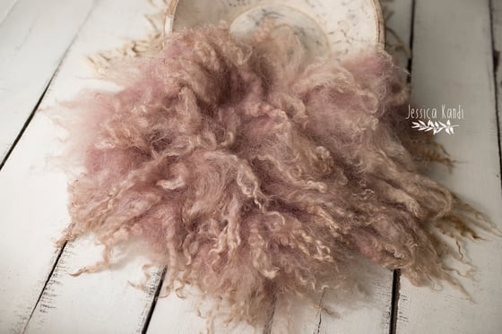 Image of Powdery Rose hand felted fur