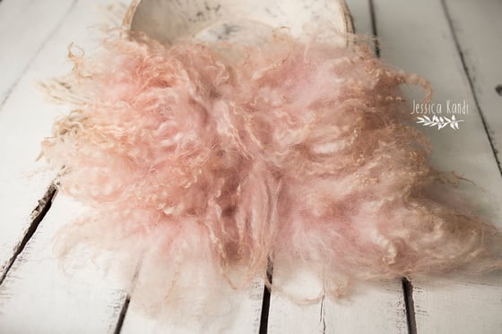 Image of Blushing Pink hand felted fur (B)