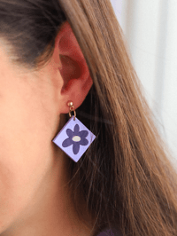 Image 3 of Flor morada y lila