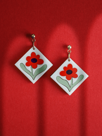 Image 2 of Flor roja y verde