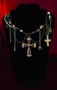 heavy is the bearer necklace ╋━