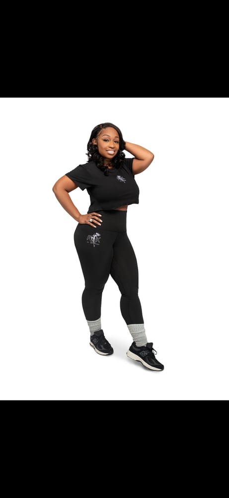 Short-sleeved crop top & leggings co-ord Short-sleeved crop top & leggings co-ord