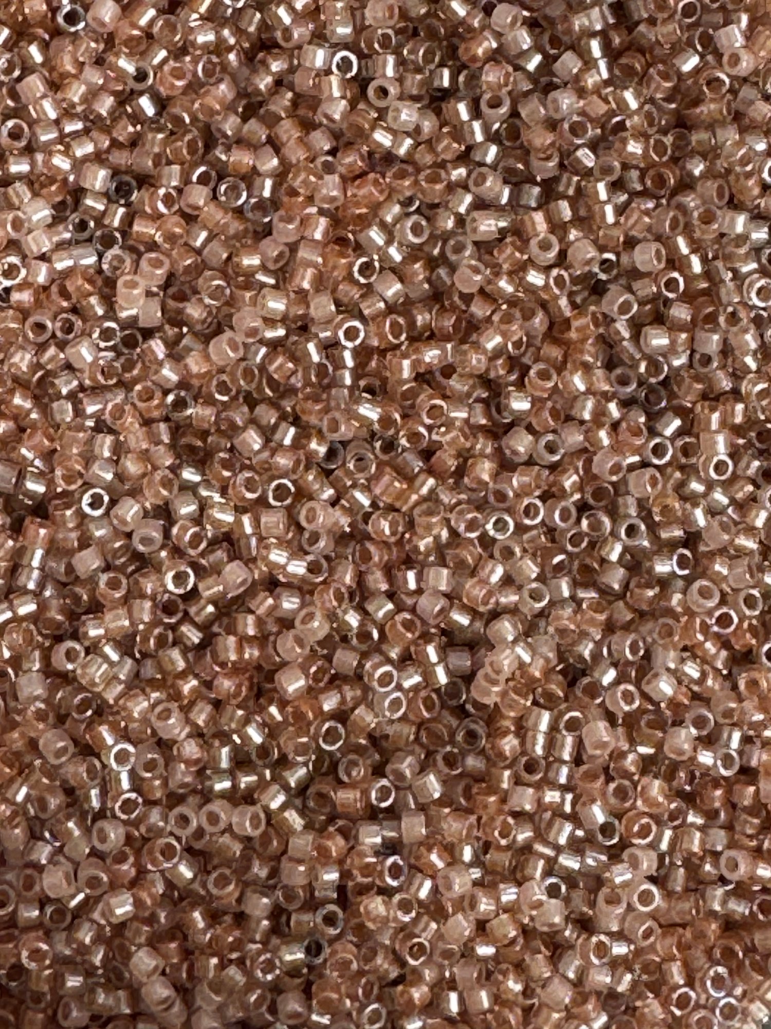 Delica Miyuki , Sparkling lined vintage rose