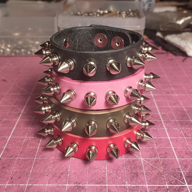 Simple Spiked Fashion Cuff