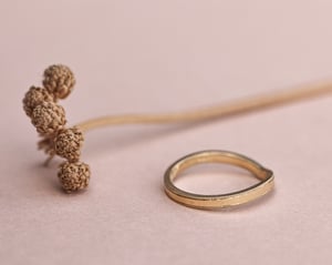 Image of 18ct yellow gold, 2mm milled edge wishbone ring