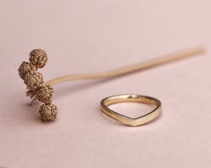 Image of 18ct yellow gold, 2mm milled edge wishbone ring