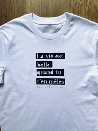 Image 5 of TEE-SHIRT blanc "LA VIE EST BELLE" - Collab' PETITE POISSONE