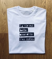 Image 3 of TEE-SHIRT blanc "LA VIE EST BELLE" - Collab' PETITE POISSONE