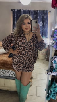 Image 2 of Checkered set 