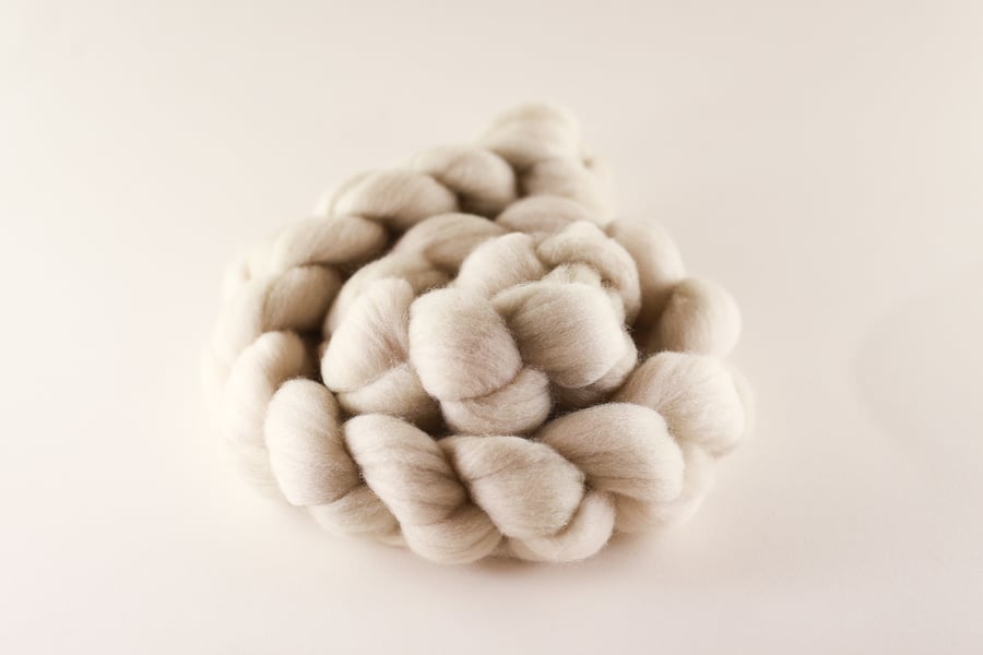 Image of Tulip coordinate 🌷 Merino 🌷 Ecru (PRE-ORDER)