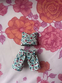 Image 4 of Lola