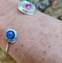 Image 5 of Floral vintage China and Kyanite gemstone Bangle 