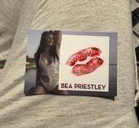 Image 2 of Kiss Card - White