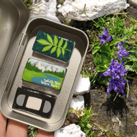 Image 2 of glittering hickory leaf magnet