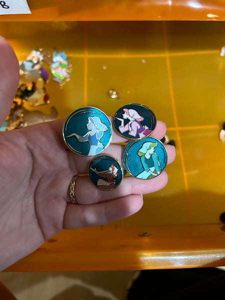 Image of Four Cindy bubbles