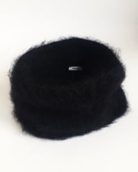 Image 2 of ruff black
