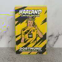 Haaland Finger Point Pin Badge
