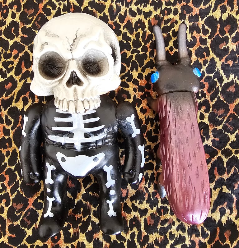 Sexy Skeleton Man & Radical Roach