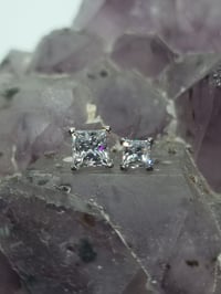 Image 5 of Princess Cut Prong-Set CZ