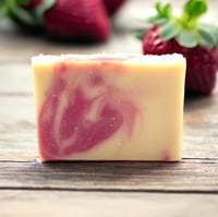 Homemade Strawberry and cream 4 Soap pack