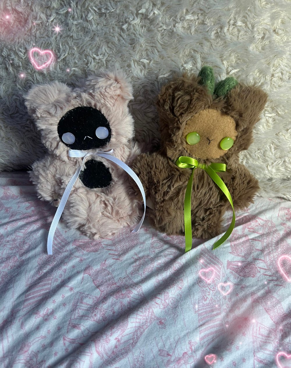 Image of Mauve the kitten and fernpaw the bear!
