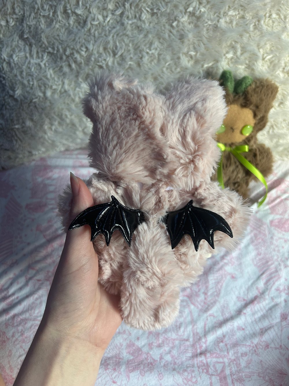 Image of Mauve the kitten and fernpaw the bear!