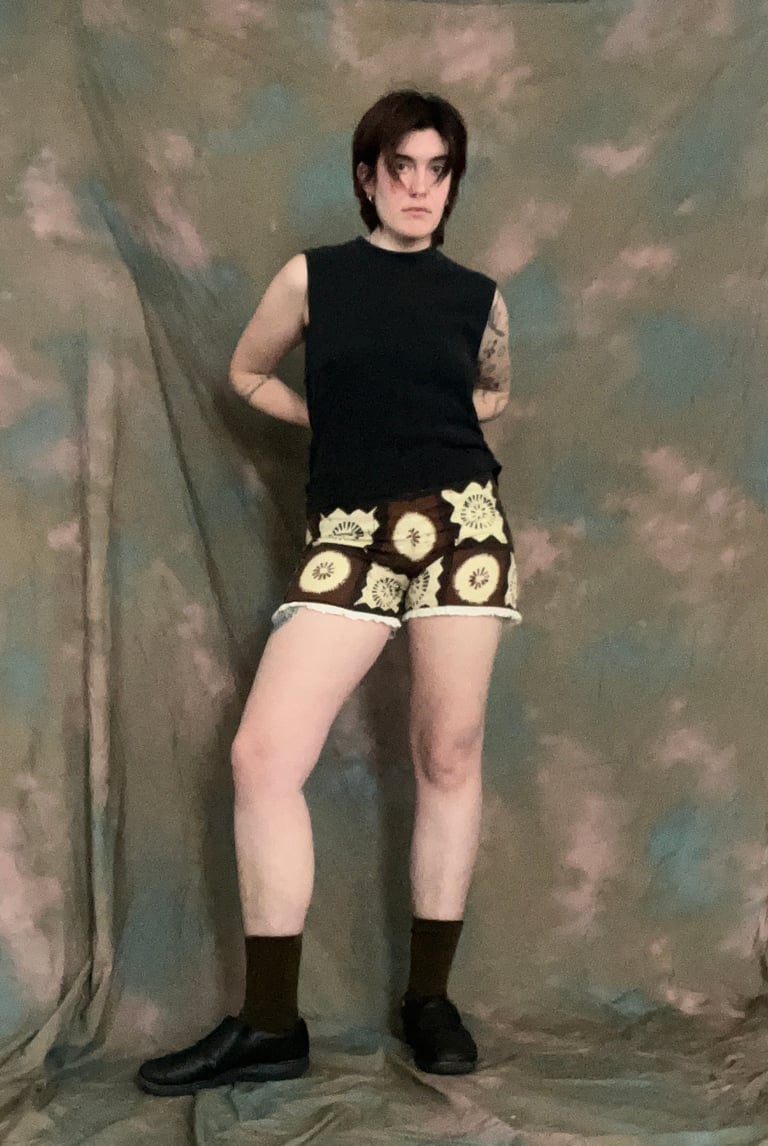 brother ruffle shorts: pucker bunch Image 2