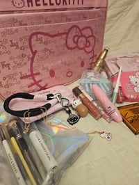 Image 3 of Hello Kitty Pink Travel Bag Bundle 