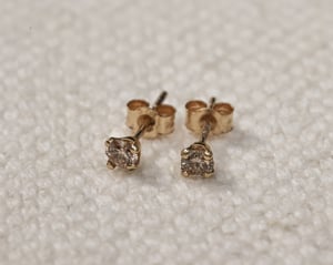 Image of 9ct gold 2.5mm 'little champagne diamond' stud earrings